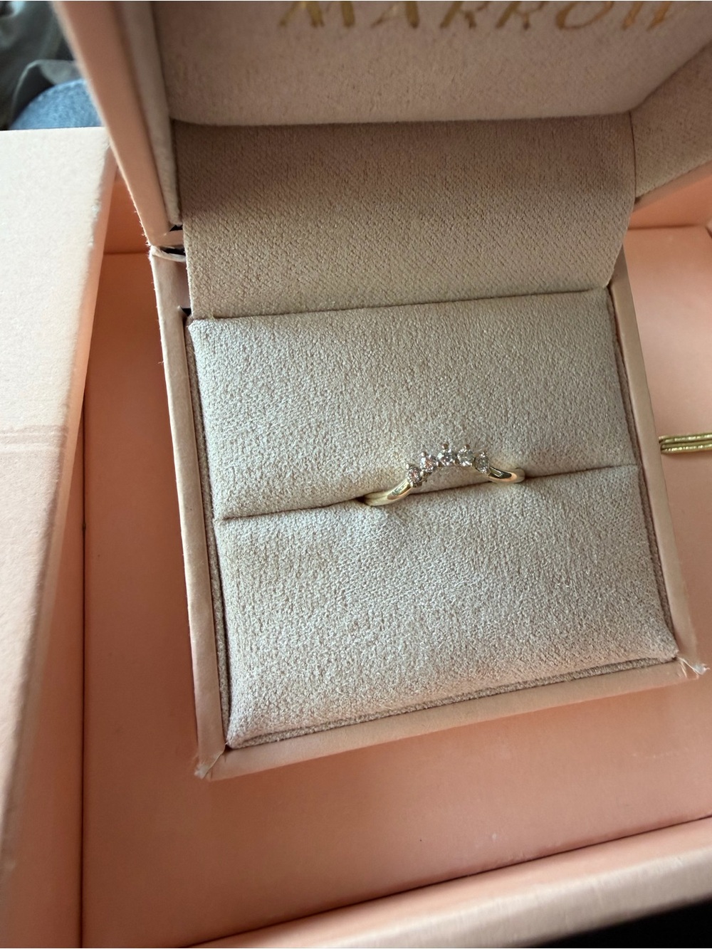 Marrow fine white diamond crown